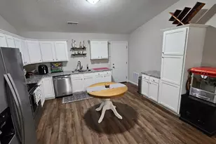 558 Chippewa Ct, Milan, IN 47031 - Photo 5