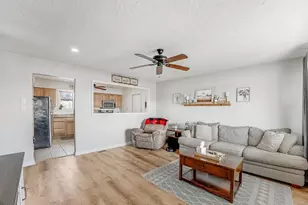 12944 Oak St, Dillsboro, IN 47018 - Photo 5