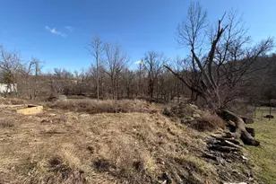 12124 Stewart St, Aurora, IN 47001 - Photo 3