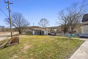 307 S Railroad Ave, Aurora, IN 47001 - Photo 21