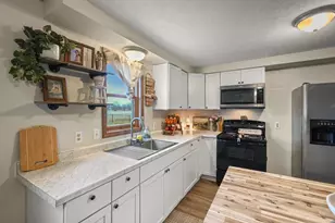 108 Maple St, Vevay, IN 47043 - Photo 9