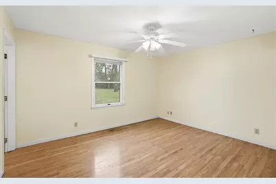 1893 Cove Circle E, Lawrenceburg, IN 47025 - Photo 17