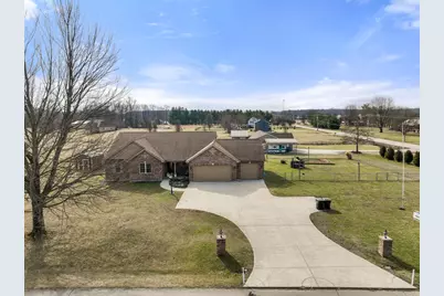 9032 E Edgewood Lane, Sunman, IN 47041 - Photo 5