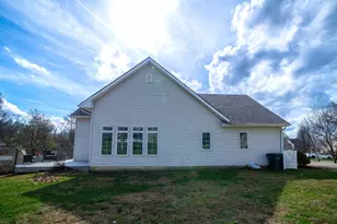 20338 Cedarview Ct, Lawrenceburg, IN 47025 - Photo 9