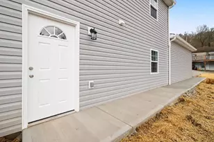 190 Powers, Aurora, IN 47001 - Photo 3