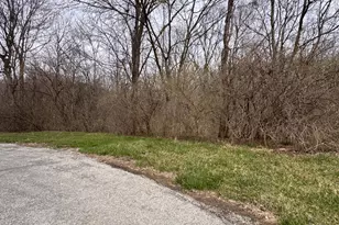 47 Dakota Dr, Lawrenceburg, IN 47025 - Photo 1