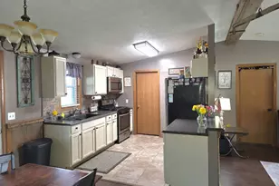 112 Maple St, Vevay, IN 47043 - Photo 3