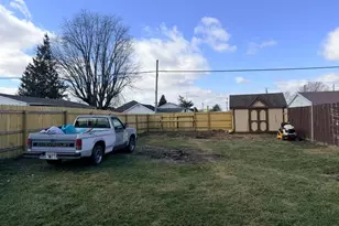 917 N Anderson St, Greensburg, IN 47240 - Photo 9