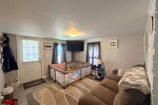 917 N Anderson St, Greensburg, IN 47240 - Photo 3