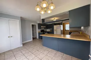 206 E Perry St, Versailles, IN 47042 - Photo 5