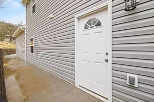 190 Powers, Aurora, IN 47001 - Photo 3