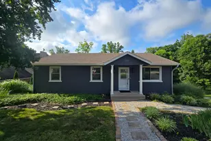 1207 Montclair Ct, Lawrenceburg, IN 47025 - Photo 1