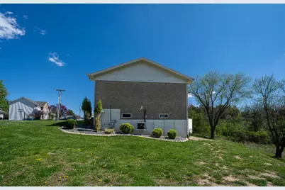 744 Randy Ave, Lawrenceburg, IN 47025 - Photo 3