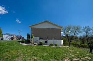 744 Randy Ave, Lawrenceburg, IN 47025 - Photo 3