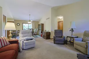 20615 Alpine Dr, Lawrenceburg, IN 47025 - Photo 7