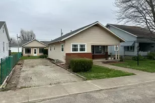 724 W 22nd St, Connersville, IN 47331 - Photo 3