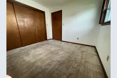 724 W 22nd Street, Connersville, IN 47331 - Photo 17