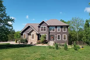 18321 Marlowes Dr, Aurora, IN 47001 - Photo 3