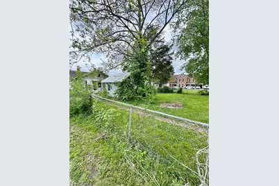 304 Franklin, Saint Paul, IN 47272 - Photo 3