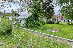 304 Franklin, Saint Paul, IN 47272 - Photo 3
