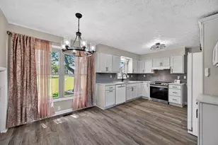 1047 Tekulve, Batesville, IN 47006 - Photo 9