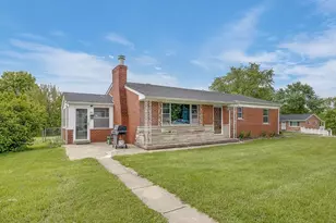 430 Sunnyslope Dr, Lawrenceburg, IN 47025 - Photo 3