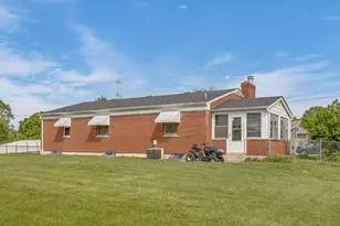 430 Sunnyslope Dr, Lawrenceburg, IN 47025 - Photo 31