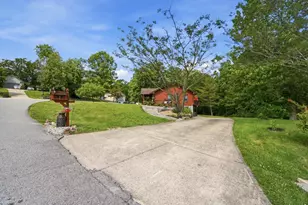 21282 Bellemeade Dr, Lawrenceburg, IN 47025 - Photo 5