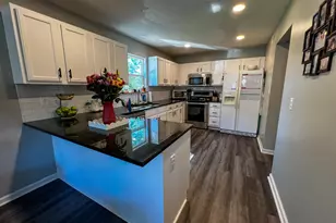 513 Mallory Pkwy, Franklin, IN 46131 - Photo 7