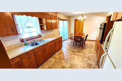 2394 S Sunset Drive, Connersville, IN 47331 - Photo 5