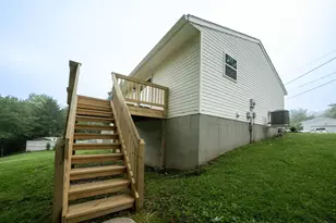 304 Sunset Dr, Aurora, IN 47001 - Photo 7