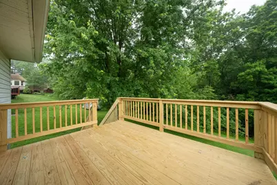 304 Sunset Dr, Aurora, IN 47001 - Photo 9
