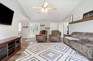 108 Farrar Dr, Aurora, IN 47001 - Photo 9