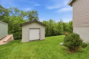 108 Farrar Dr, Aurora, IN 47001 - Photo 61