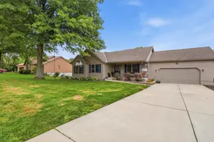 108 Farrar Dr, Aurora, IN 47001 - Photo 3