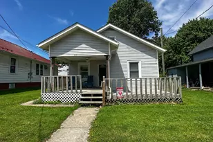 417 S Park Ave, Batesville, IN 47006 - Photo 1