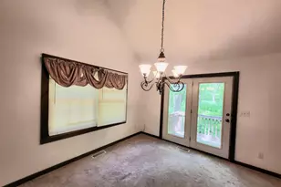 1488 Brookridge Cir Dr, Lawrenceburg, IN 47025 - Photo 3