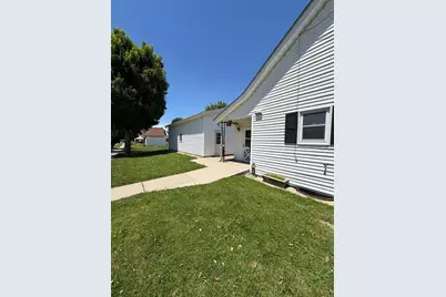 221 S Eastern Avenue, Batesville, IN 47006 - Photo 3