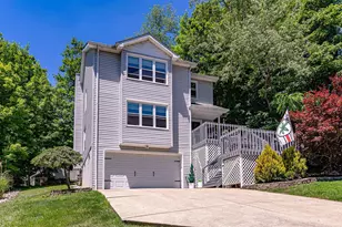 1334 Sunset Dr, Lawrenceburg, IN 47025 - Photo 1