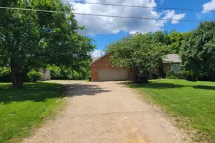 10827 Highridge Rd, Aurora, IN 47001 - Photo 1