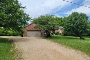 10827 Highridge Rd, Aurora, IN 47001 - Photo 7