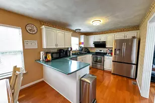 323 Woodfield Dr, Batesville, IN 47006 - Photo 7