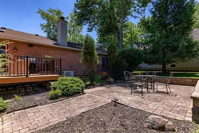 1754 Cove Circle E, Lawrenceburg, IN 47025 - Photo 5