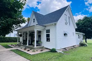 914 Franklin, Brookville, IN 47012 - Photo 1