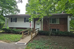 2407 Bunkum Dr, Lawrenceburg, IN 47025 - Photo 3