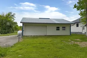 19021 N Hogan Rd, Aurora, IN 47001 - Photo 11
