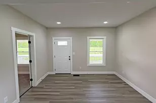 19021 N Hogan Rd, Aurora, IN 47001 - Photo 17