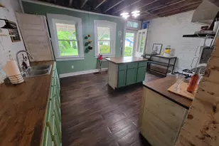 609 Walnut St, Madison, IN 47250 - Photo 15