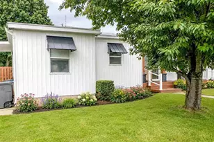 1601 N Eastern Ave N, Connersville, IN 47331 - Photo 3