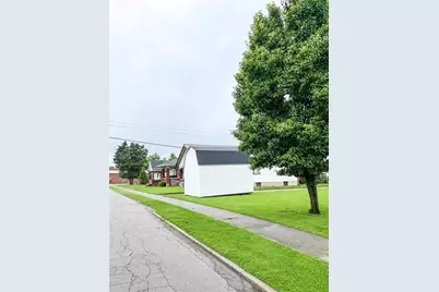 1601 N Eastern Avenue N, Connersville, IN 47331 - Photo 23